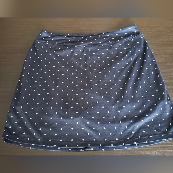 Black and White Polkadot Large Skort - Picture 2 of 4